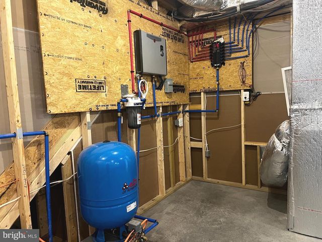 256 ROUNDTOP LN, Berkeley Springs, WV 25411