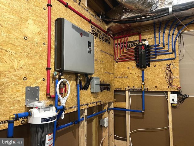 256 ROUNDTOP LN, Berkeley Springs, WV 25411