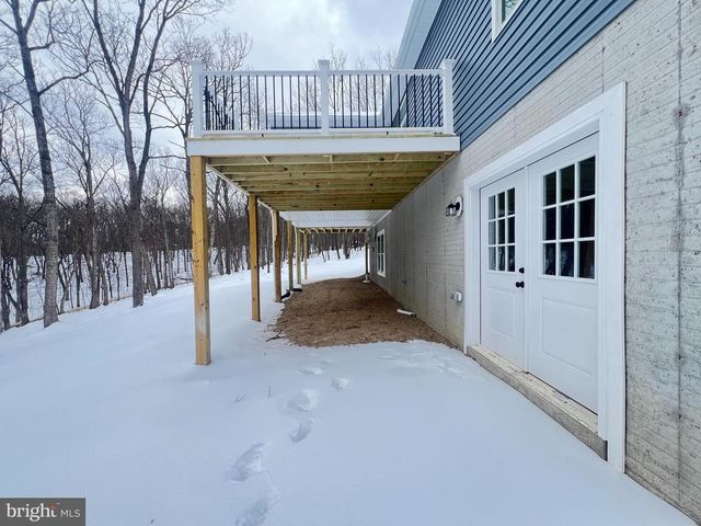 256 ROUNDTOP LN, Berkeley Springs, WV 25411