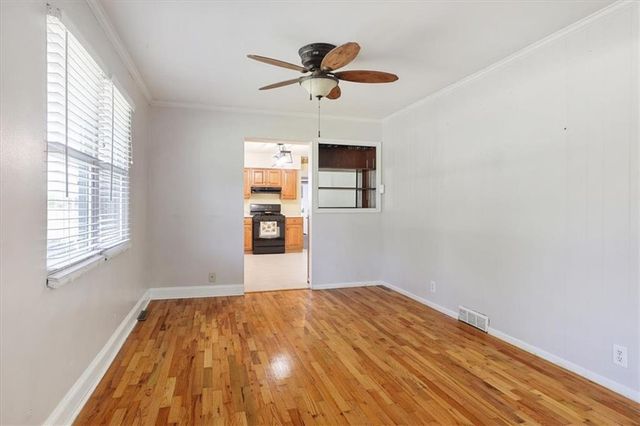 7000 NW Waukomis Drive, Kansas City, MO 64151