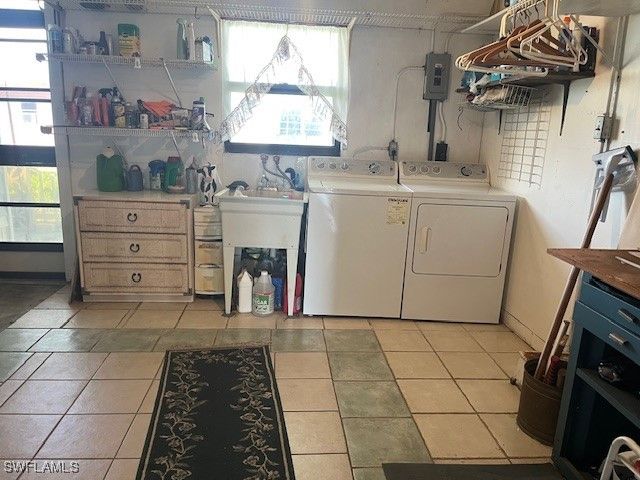 9025 Arbor DR, North Fort Myers, FL 33903