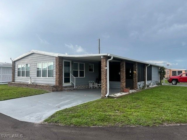 9025 Arbor DR, North Fort Myers, FL 33903