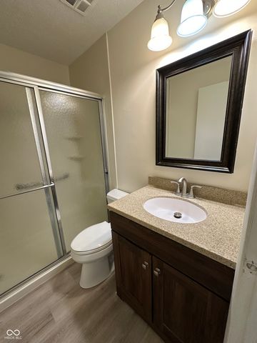 564 Northgate Drive, Greenwood, IN 46143