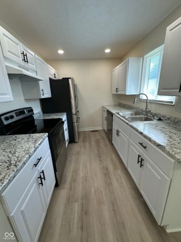 564 Northgate Drive, Greenwood, IN 46143