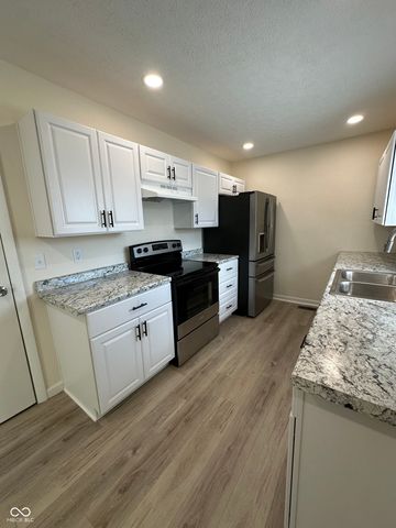 564 Northgate Drive, Greenwood, IN 46143