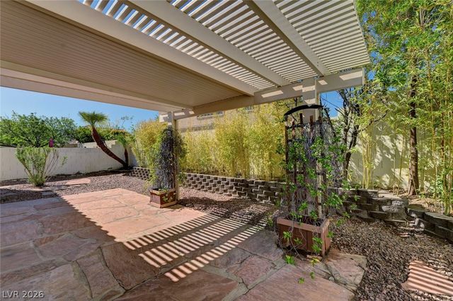 7913 Pottery Creek Drive, Las Vegas, NV 89128