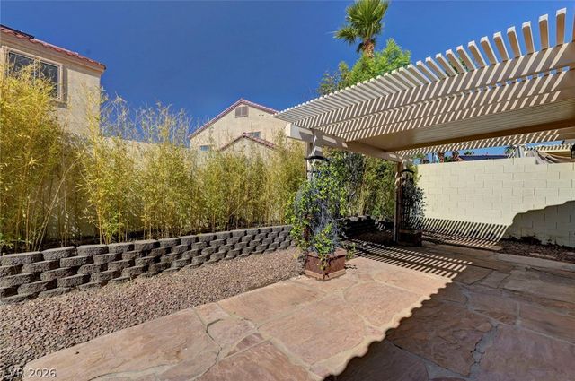 7913 Pottery Creek Drive, Las Vegas, NV 89128