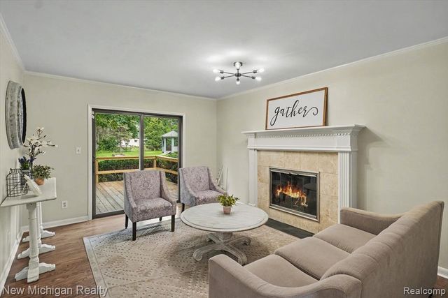 1105 Woodnoll Drive, Flint, MI 48507