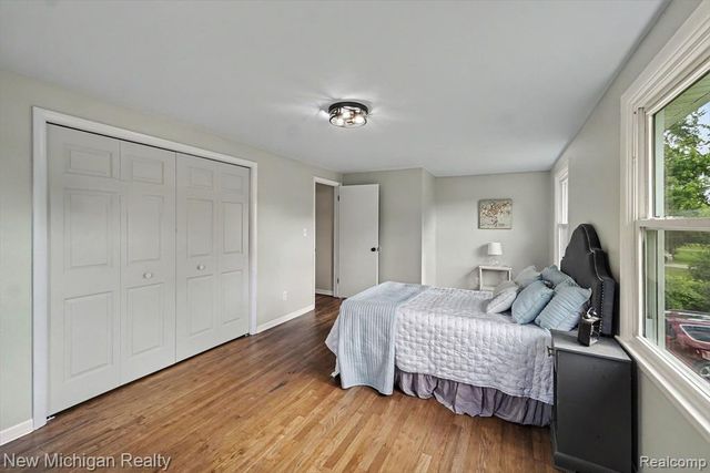 1105 Woodnoll Drive, Flint, MI 48507