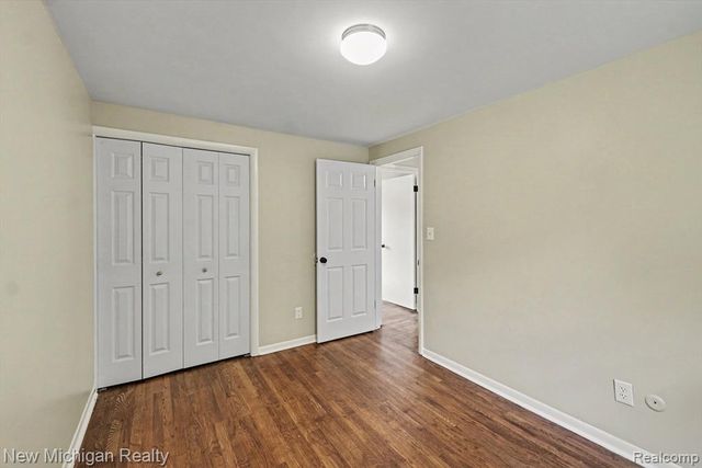 1105 Woodnoll Drive, Flint, MI 48507