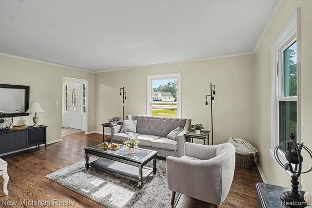 1105 Woodnoll Drive, Flint, MI 48507