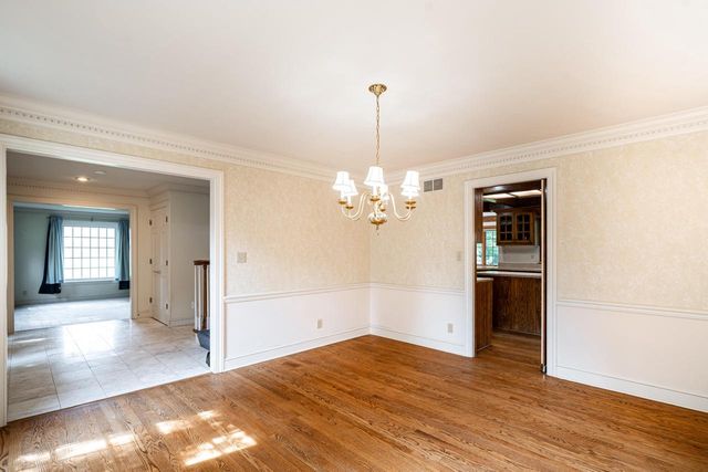11723 N Bridgewater DRIVE, Mequon, WI 53092