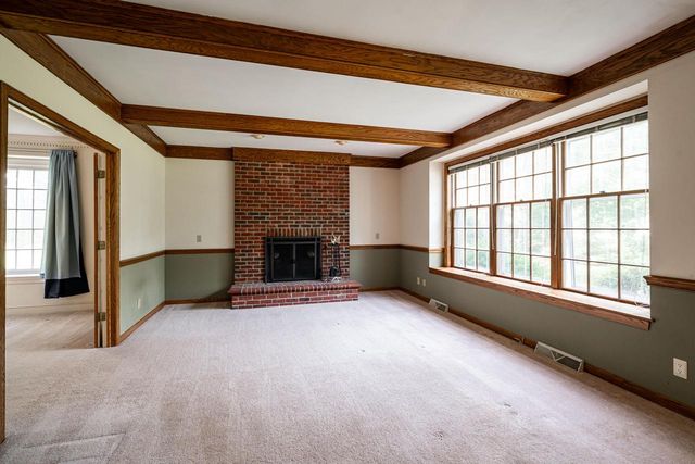11723 N Bridgewater DRIVE, Mequon, WI 53092