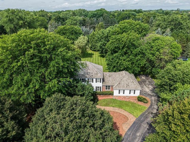 11723 N Bridgewater DRIVE, Mequon, WI 53092