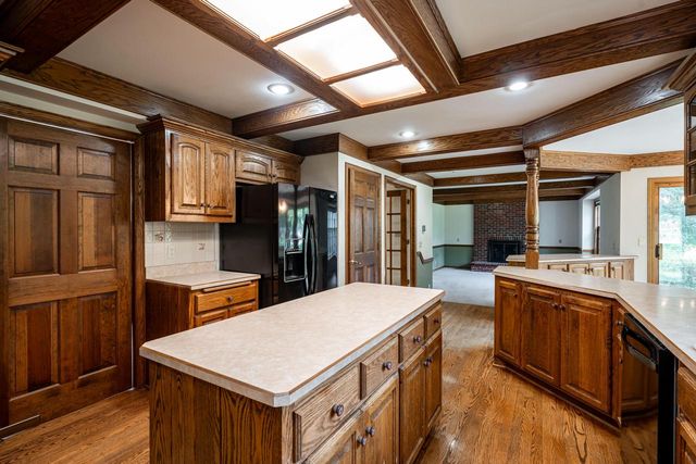 11723 N Bridgewater DRIVE, Mequon, WI 53092