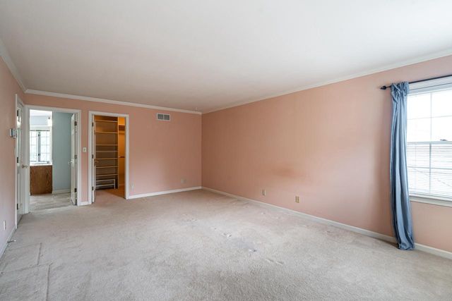 11723 N Bridgewater DRIVE, Mequon, WI 53092