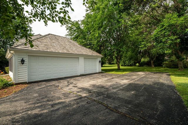 11723 N Bridgewater DRIVE, Mequon, WI 53092