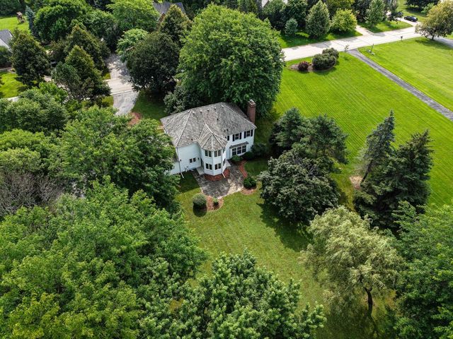 11723 N Bridgewater DRIVE, Mequon, WI 53092