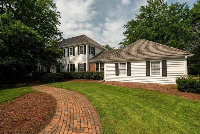 11723 N Bridgewater DRIVE, Mequon, WI 53092