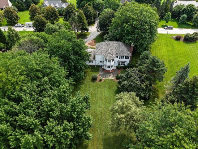 11723 N Bridgewater DRIVE, Mequon, WI 53092