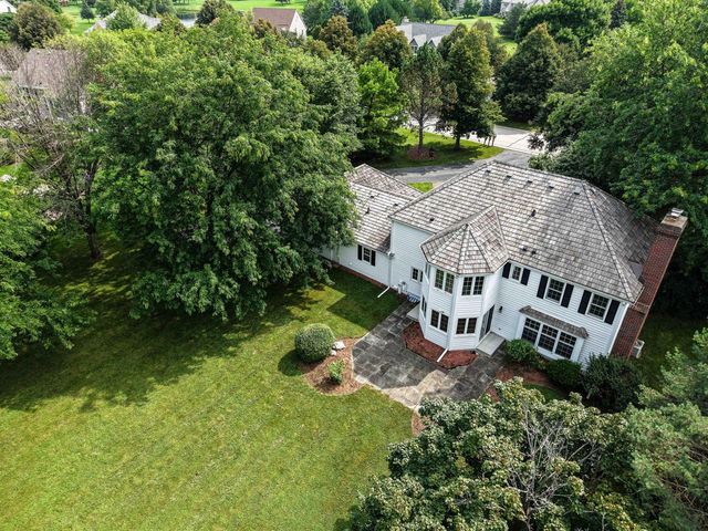 11723 N Bridgewater DRIVE, Mequon, WI 53092