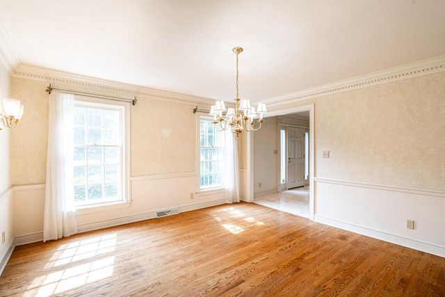 11723 N Bridgewater DRIVE, Mequon, WI 53092