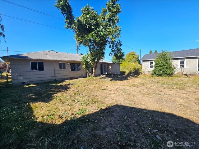 606 S 5th Avenue, Kelso, WA 98626