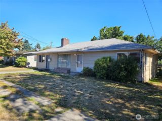 606 S 5th Avenue, Kelso, WA 98626