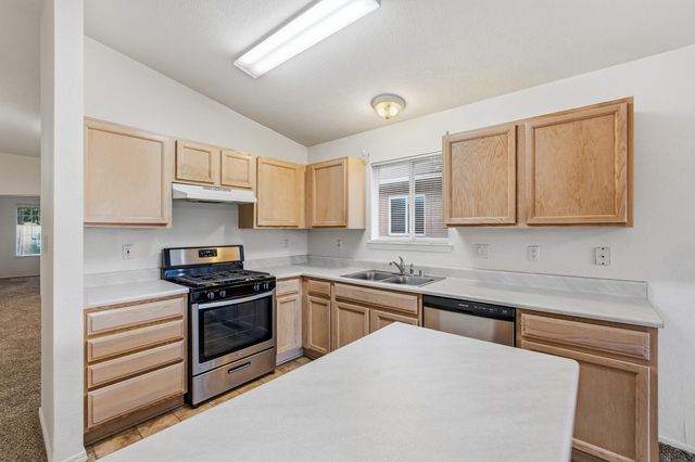 10212 Country Sage Court NW, Albuquerque, NM 87114