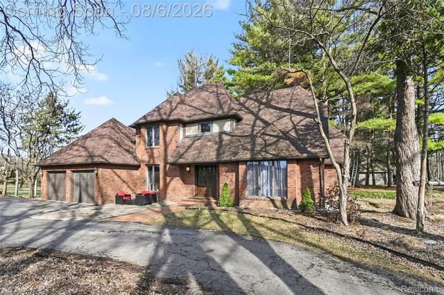 100 N Latson Road, Oceola Township, MI 48843