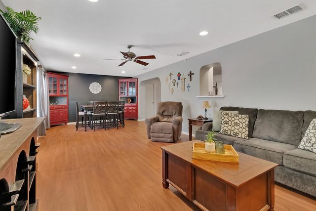 3222 Restview St., Longview, TX 75604
