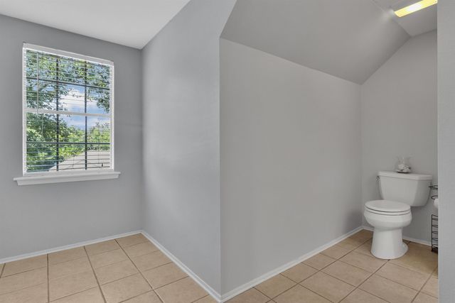 3222 Restview St., Longview, TX 75604