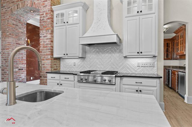 105 Calais Court, Bossier City, LA 71111