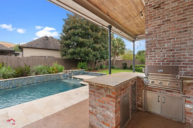 105 Calais Court, Bossier City, LA 71111