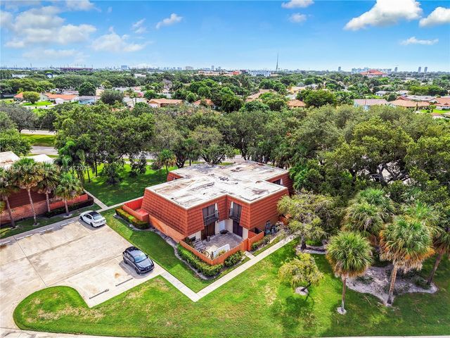 135 Heritage Way, West Palm Beach, FL 33407