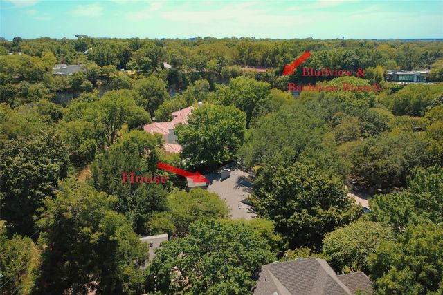 8910 Guernsey Lane, Dallas, TX 75220