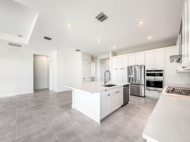 8286 Fishers Island Way, Boca Raton, FL 33434