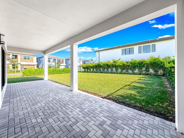 8286 Fishers Island Way, Boca Raton, FL 33434