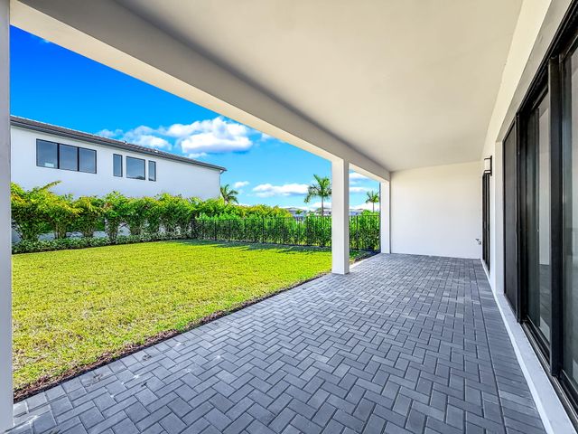 8286 Fishers Island Way, Boca Raton, FL 33434