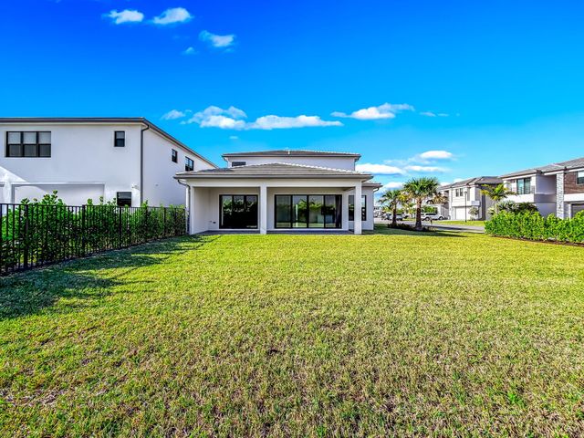 8286 Fishers Island Way, Boca Raton, FL 33434