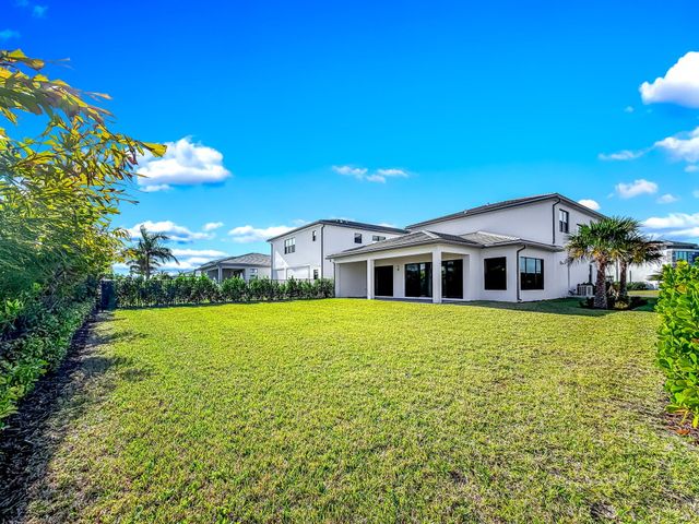 8286 Fishers Island Way, Boca Raton, FL 33434