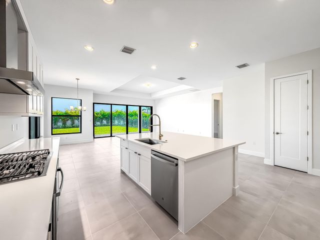 8286 Fishers Island Way, Boca Raton, FL 33434