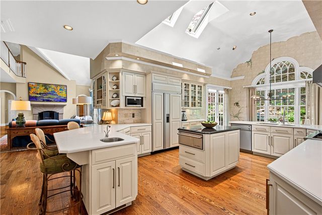 128 Mount Blaine Dr, Peters Twp, PA 15317