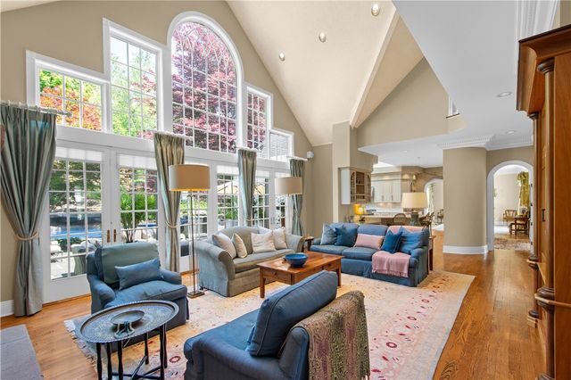 128 Mount Blaine Dr, Peters Twp, PA 15317