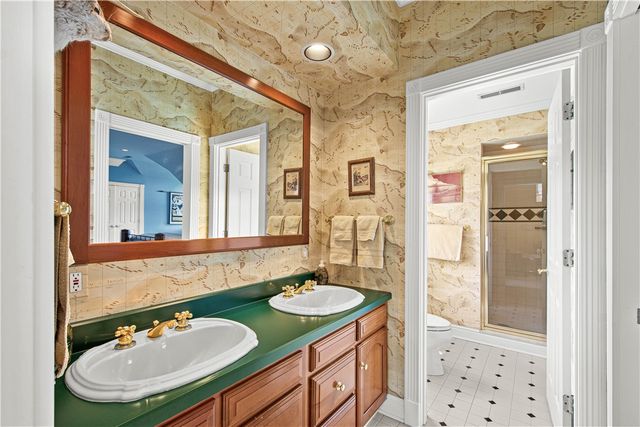 128 Mount Blaine Dr, Peters Twp, PA 15317
