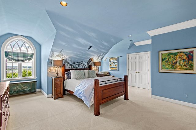 128 Mount Blaine Dr, Peters Twp, PA 15317