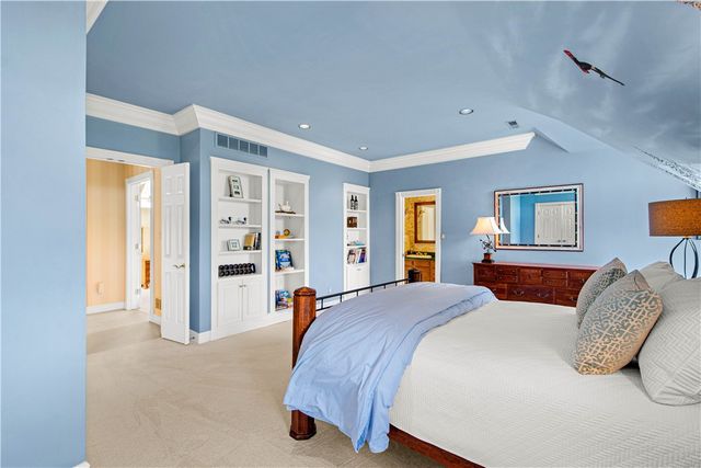 128 Mount Blaine Dr, Peters Twp, PA 15317