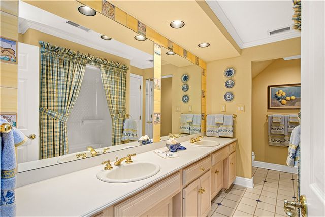 128 Mount Blaine Dr, Peters Twp, PA 15317