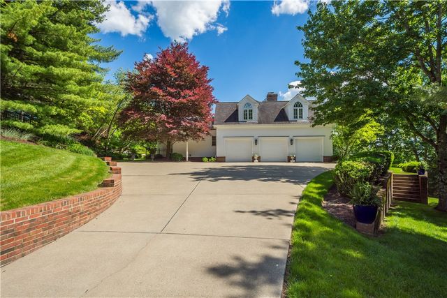 128 Mount Blaine Dr, Peters Twp, PA 15317