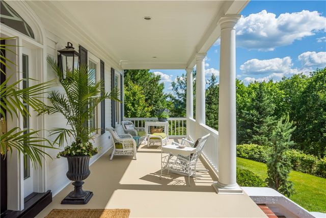 128 Mount Blaine Dr, Peters Twp, PA 15317